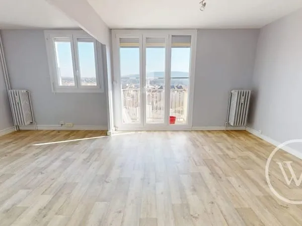 Appartement T4 avec garage et balcons