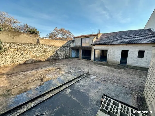 Maison rénover 150m2 - Secteur Jean Bouin / Rte d'Uzès