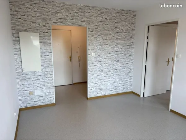 Appartement Senior Adapté 33m2 - Sécurité & Vie Sociale - Sélestat Gare