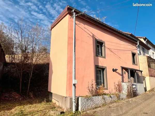 La Petite-Raon TB maison mitoyenne 3P 79 m2 sol (67 m2 habitables) années 1900 entièrement rénovée s