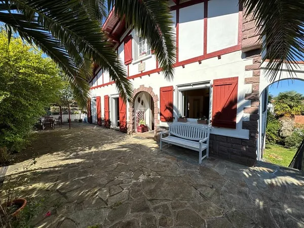 Maison Ciboure 9 pièces d'environ 260 m2