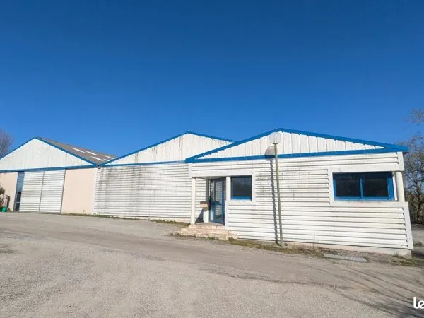 Entrepôt 1200 m² Ploéven