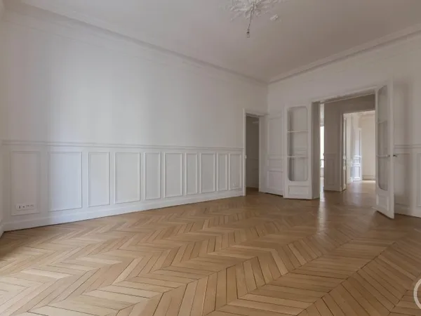 Appartement 6 pièces 199 m²