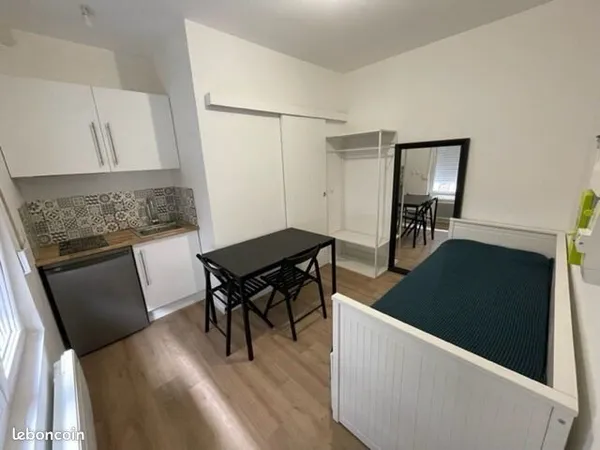 Studio 1 pièce 11 m²