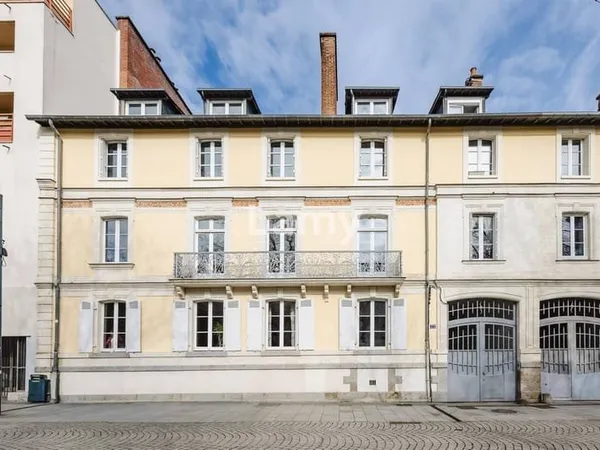 Appartement 6 pièces 144 m²