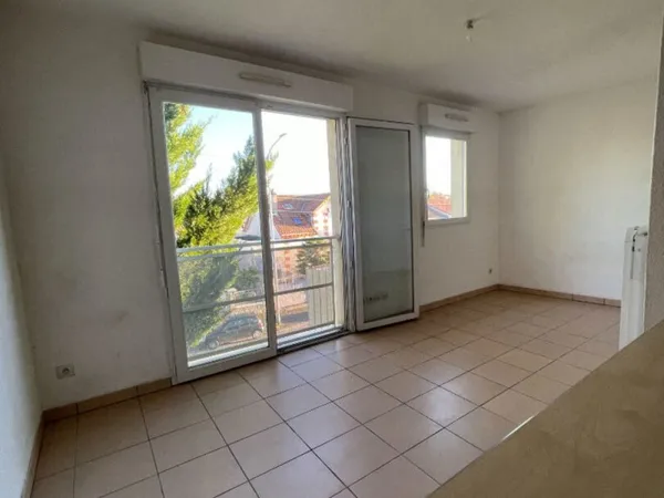 STUDIO 26M²- Gond Pontouvre