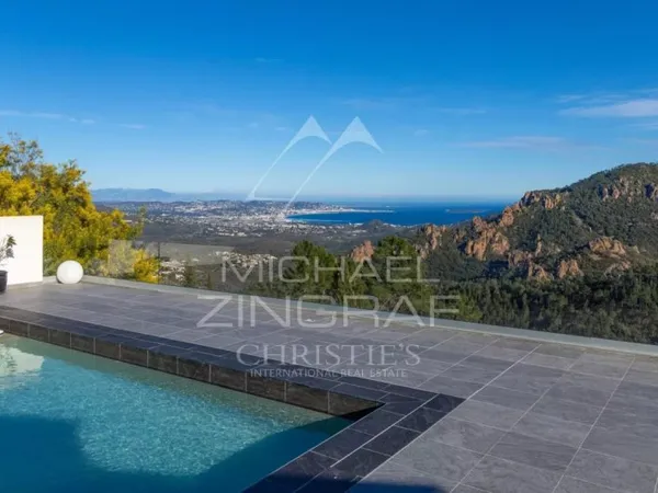 Propriété vue mer dans un domaine privé