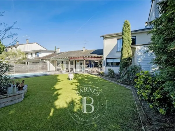 Maison de luxe 6 pièces 230 m²