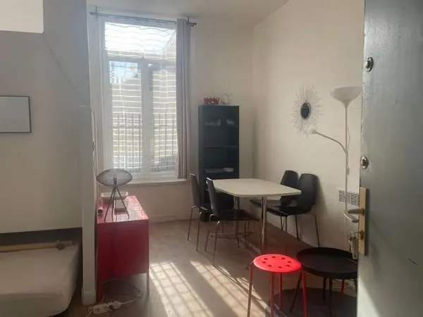 Studio 1 pièce 29 m²