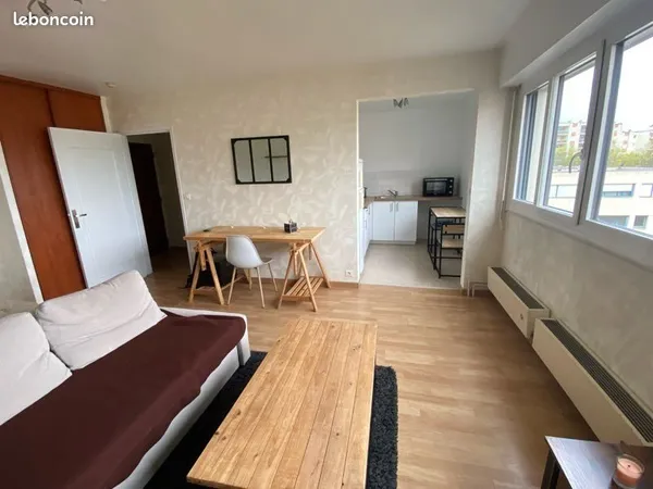 Loue grand studio meublé