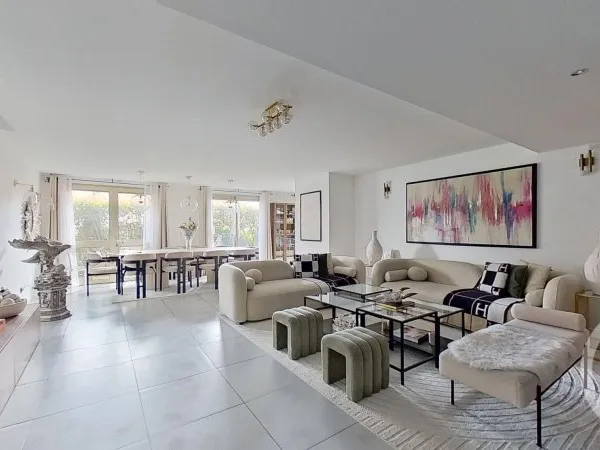 Appartement 5 pièces 158 m²