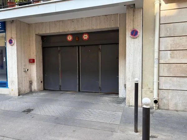 Parking 8 m²