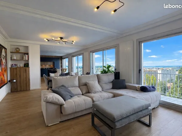 Appartement 5 pièces 146 m²