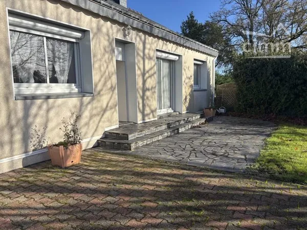 Maison proche DERVAL