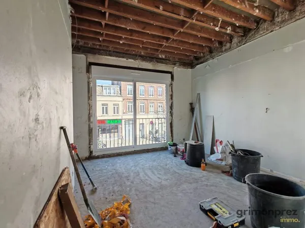 IMMEUBLE DE RAPPORT - 3 LOTS - A TRAVAUX - LILLE FIVES