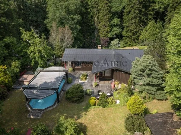 Maison 7 pièces 320 m²