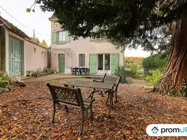 Un chatelet de 270m2 à Courdemanche