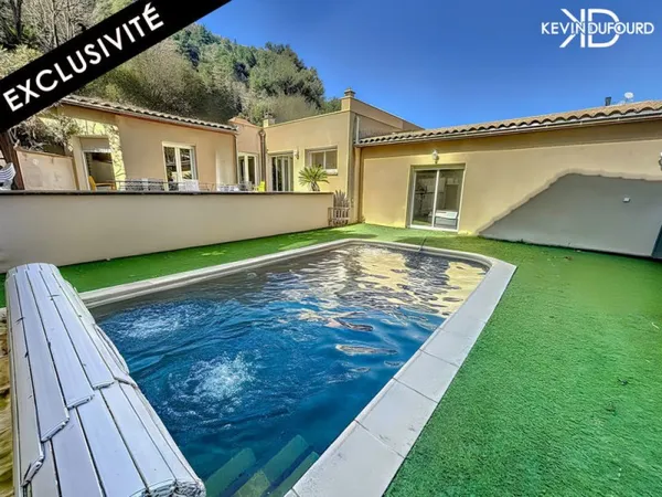Maison de ville de 180m² sur un terrain de 350m² à VALS LES