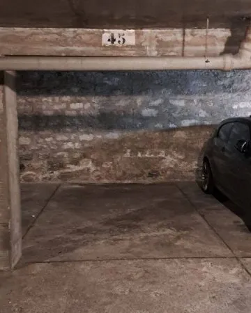 Parking 12 m²