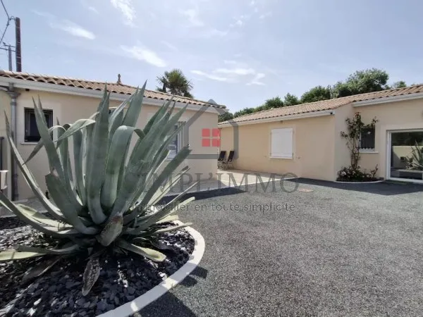 Maison T5 + appartement de 45m2 avec pisicne