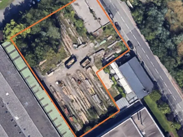À LOUER - Terrain + Bâtiment à aménager - Fort potentiel