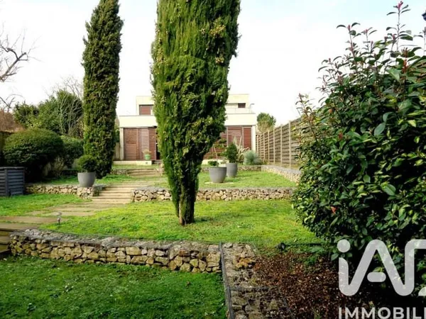 Maison 6 pièces 210 m²