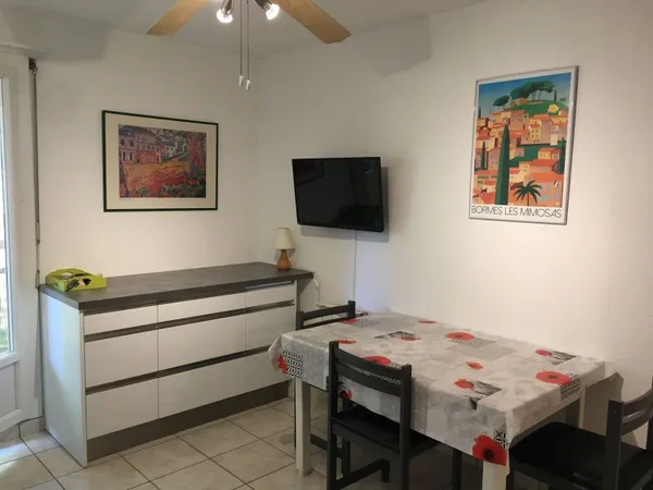Vends appartement 26m² Bormes-les-Mimosas 400m de la mer