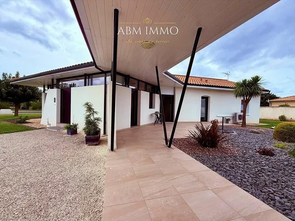 Villa Bergerac 6 pièce(s) 184 m2