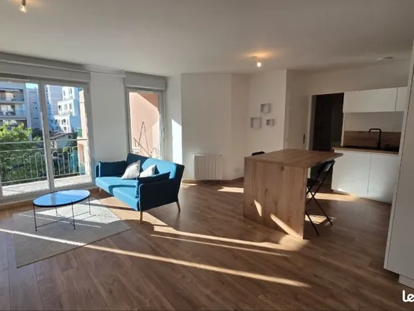 T2 meublé 48 m² + balcon 9 m² + piscine + parking - Lyon 7 (Jean Jaurès / Debourg)