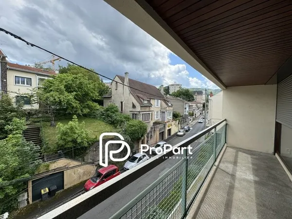 F4 3 CHAMBRE BALCON ASCENSEUR GARAGE CAVE