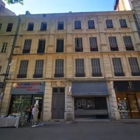 Local 152 m²