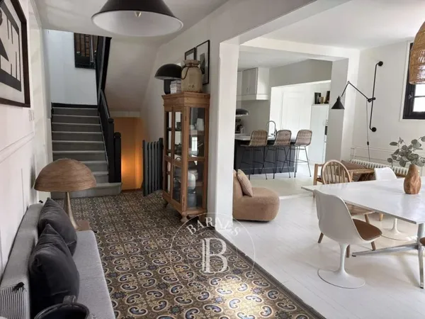 Maison de luxe 8 pièces 200 m²