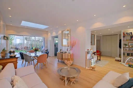 Maison 7 pièces 136 m²