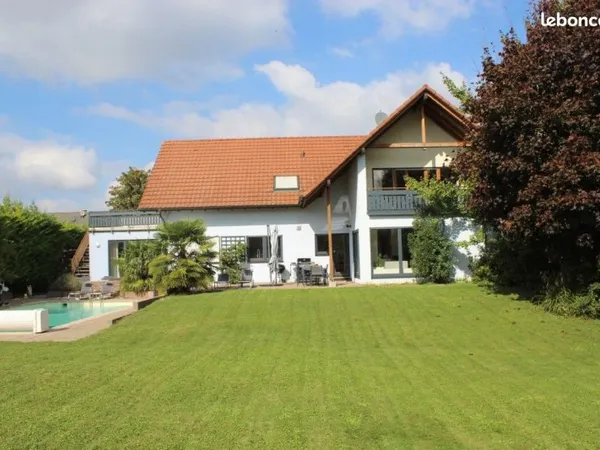 ALGOLSHEIM Jolie propriété de 249 m² sur plus de 15 ares de terrain
