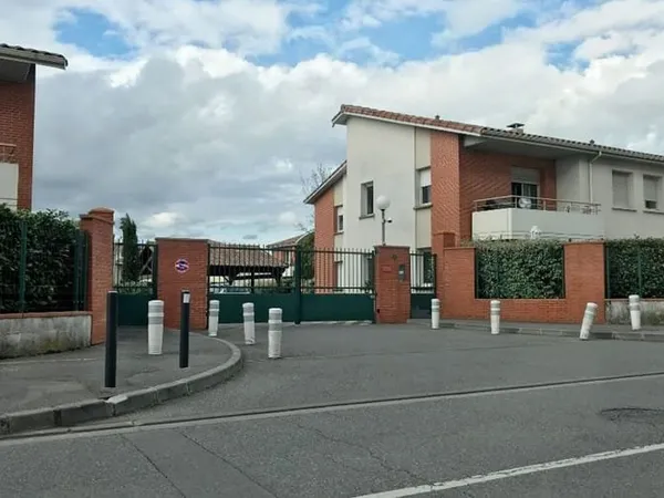 Parking/Garage