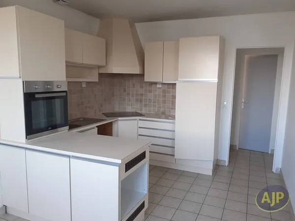 AVESSAC - Appartement 4 pièce(s) 97.65m2