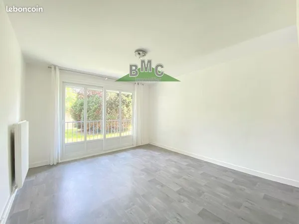 Studio 1 pièce 29 m²