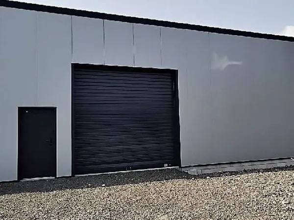 Local commercial 120 m²