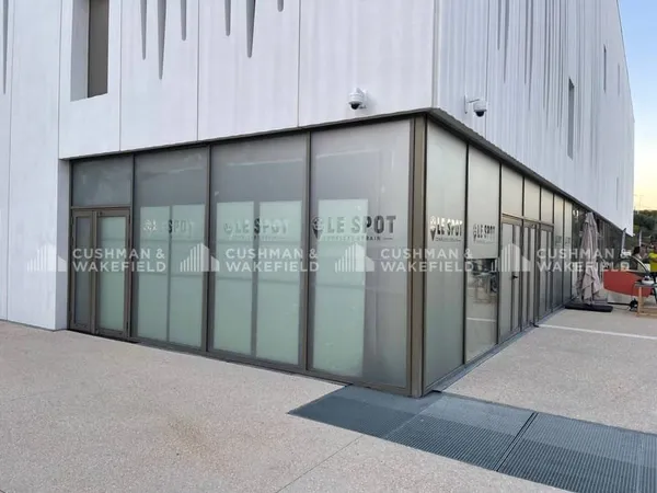 Local 283 m²