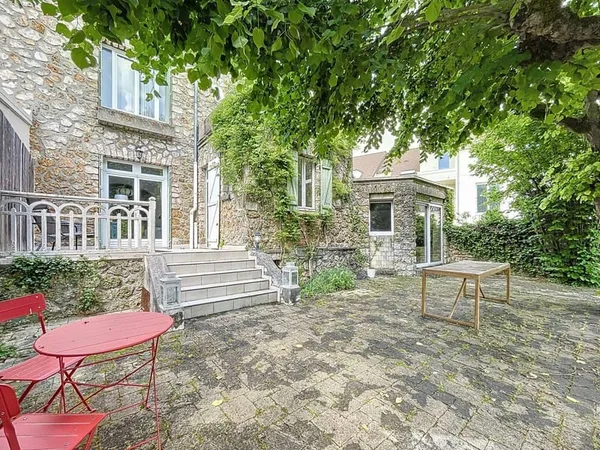 Maison 6 pièces 160 m²