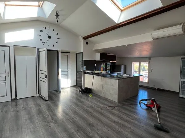 Tres bel appartement t3 - type atelier d'artiste - saleilles village