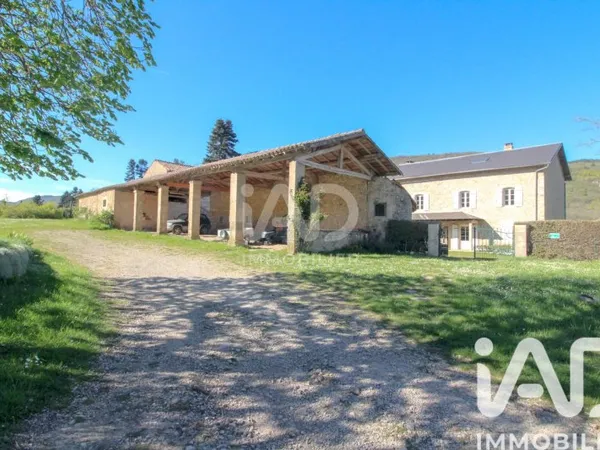 Maison 15 pièces 486 m²