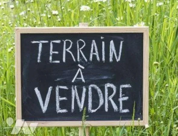 Terrain 915 m²