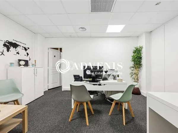Bureau 337 m²
