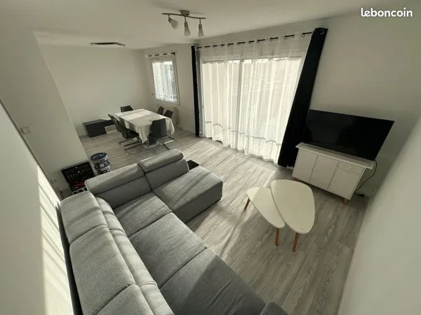 Appartement T3 centre ville meublé dernier étage