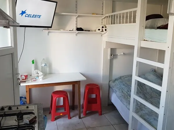 Studio indépenant au RDC