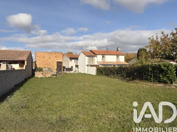 Terrain 602 m²