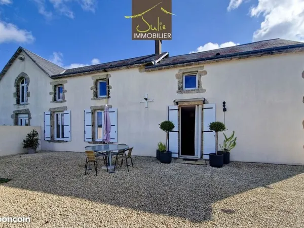 Maison 12 pièces 320 m²