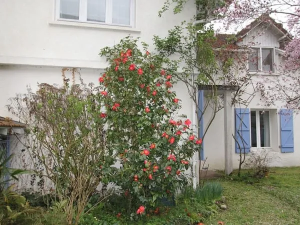 Maison 8 pièces 210 m²