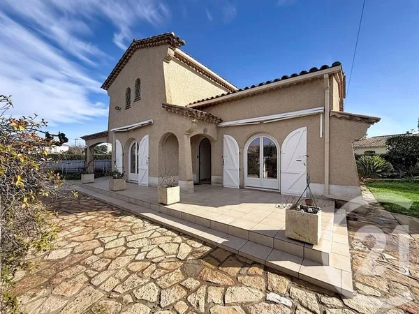 Maison 7 pièces 241 m²
